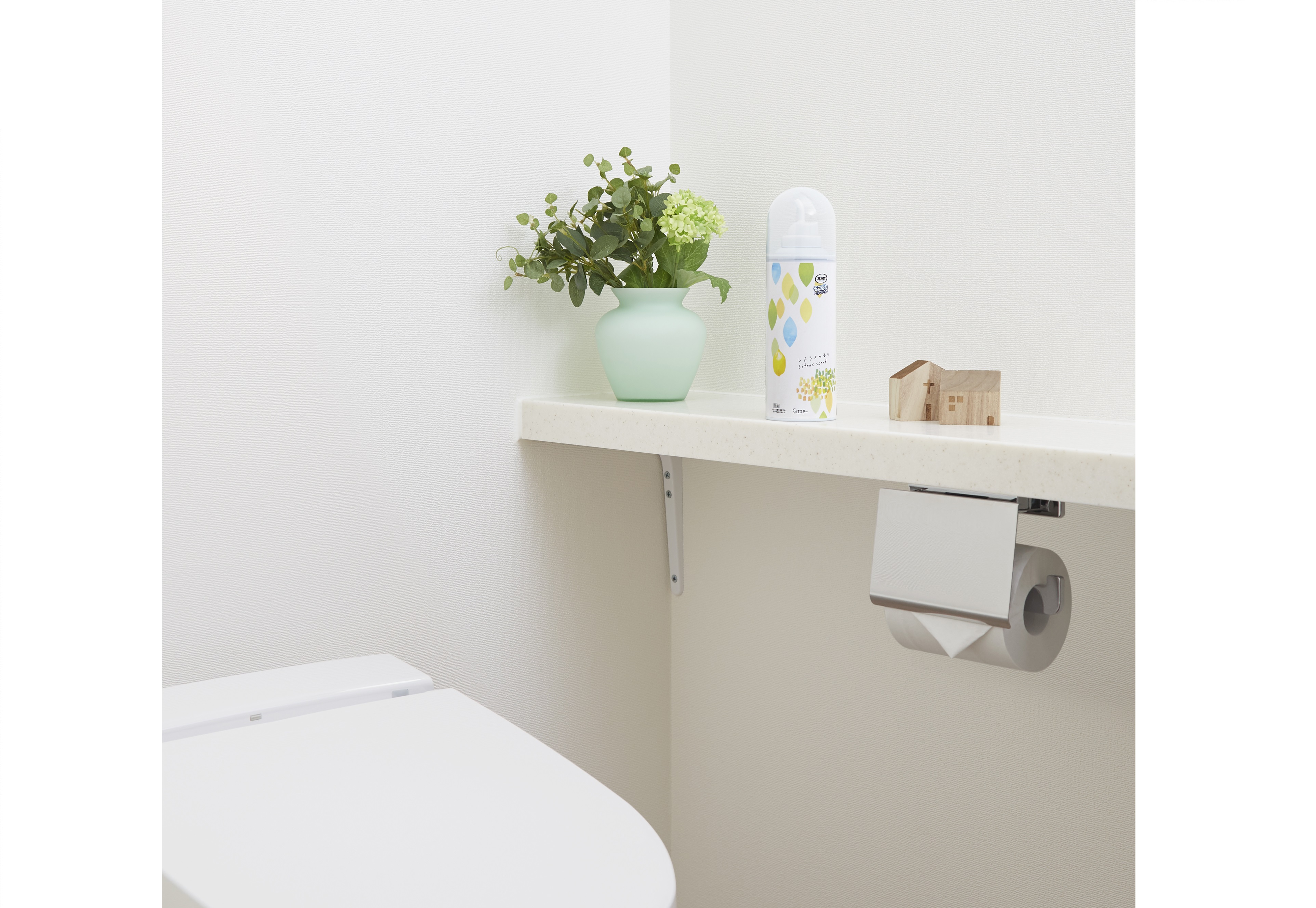 モコモコ広がる泡でトイレ掃除がラクラク気持ちいい! 「洗浄力 モコ泡わ トイレクリーナー」の初夏限定企画品を新発売 C トイレのフチ洗浄